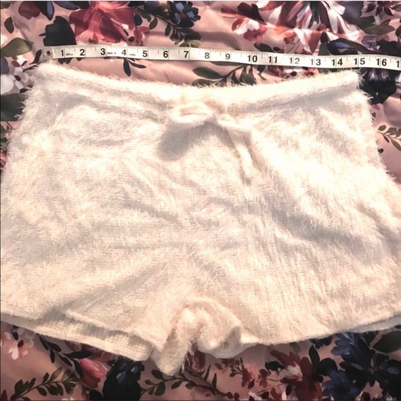 Cute! Fluffy shorts set 💕💕 - Picture 9 of 11